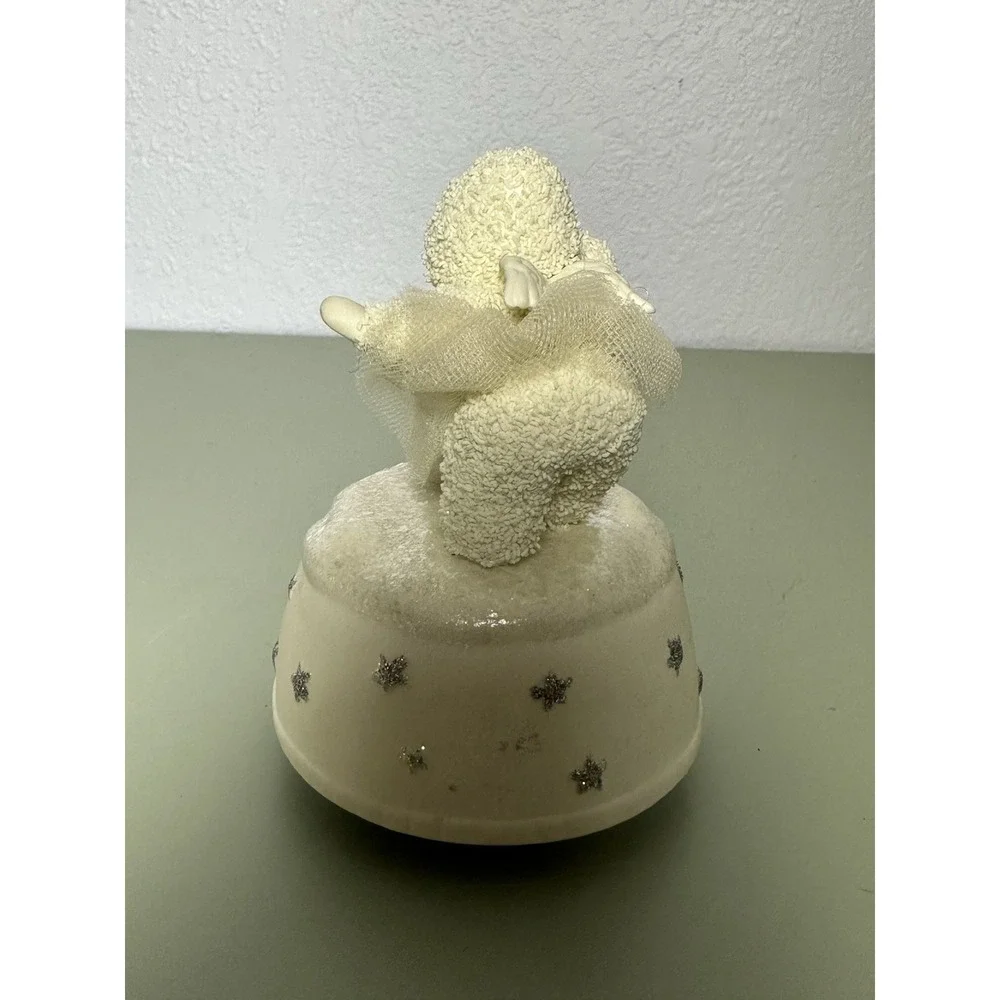 Dept 56 Snowbabies Music Box A‎ Little Holiday Magic Plays Let It Snow Figurine